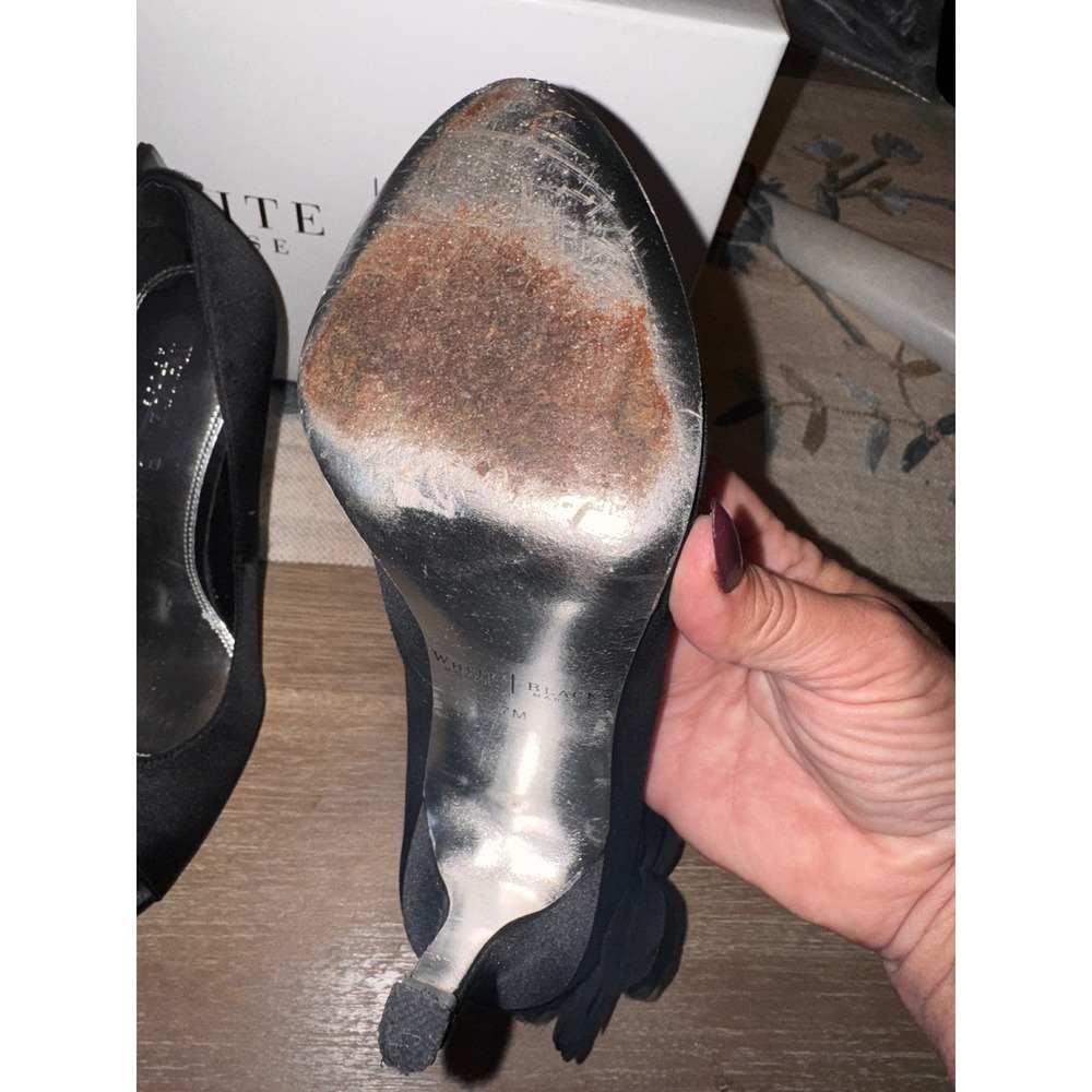 White House Black Market Black Heels Flower Peep Toe Evening Party Shoes 7M - Picture 7 of 8